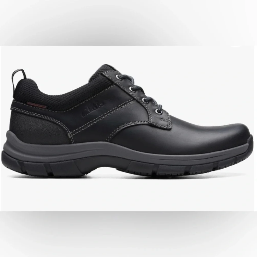 Clarks Black Leather Oxfords Size 9